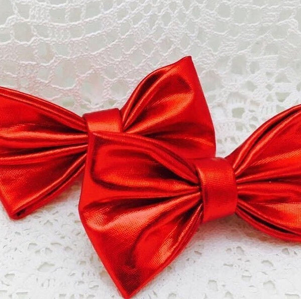 Shiny Red Bows
